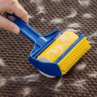 Perie rotativa pentru scame Sticky Buddy